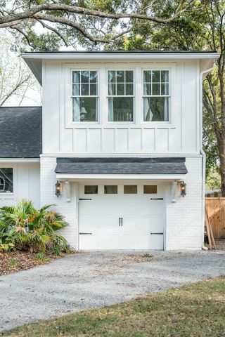 1106 Meadowcroft Lane, Mount Pleasant, SC 29464