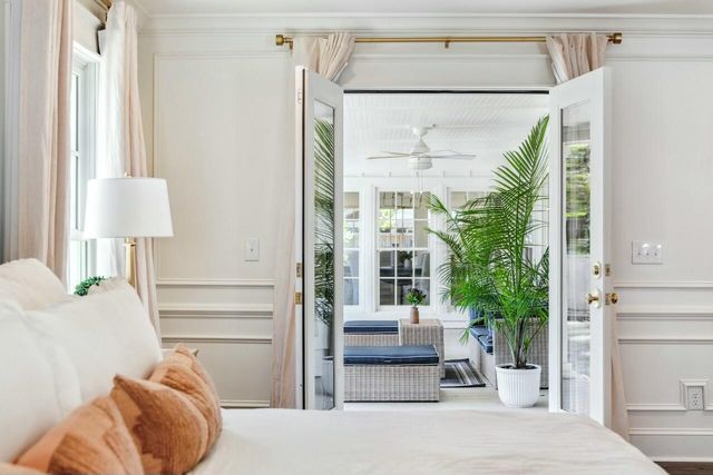 1106 Meadowcroft Lane, Mount Pleasant, SC 29464