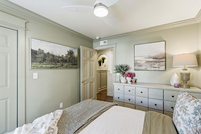 1106 Meadowcroft Lane, Mount Pleasant, SC 29464