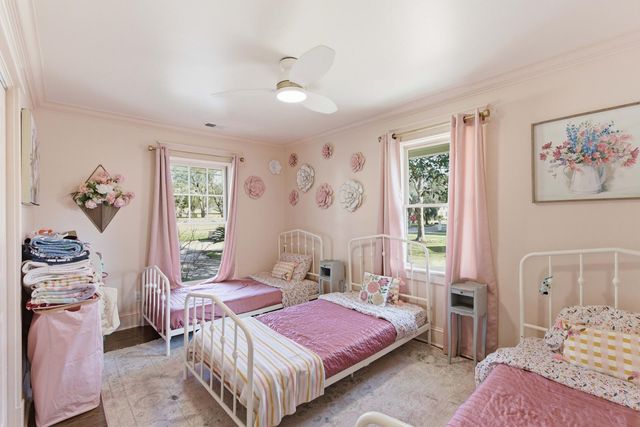 1106 Meadowcroft Lane, Mount Pleasant, SC 29464