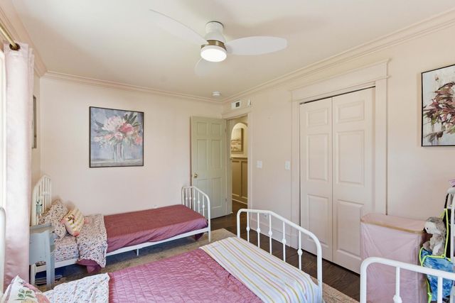 1106 Meadowcroft Lane, Mount Pleasant, SC 29464