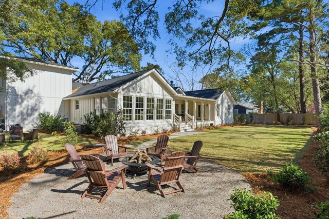 1106 Meadowcroft Lane, Mount Pleasant, SC 29464