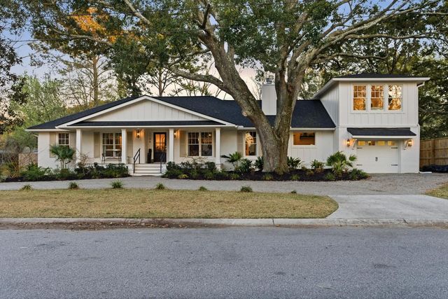 1106 Meadowcroft Lane, Mount Pleasant, SC 29464