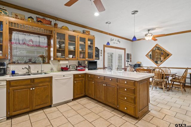 5975 N Hwy 271, Mt Pleasant, TX 75455