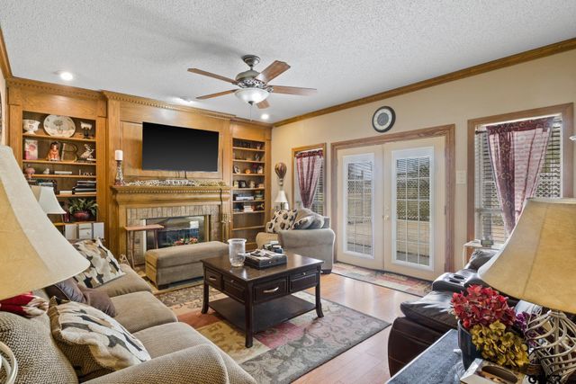 5975 N Hwy 271, Mt Pleasant, TX 75455