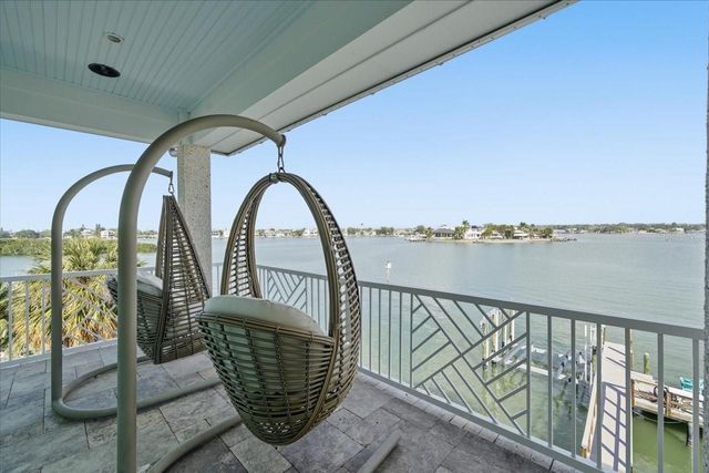 391 12TH AVENUE, Indian Rocks Beach, FL 33785