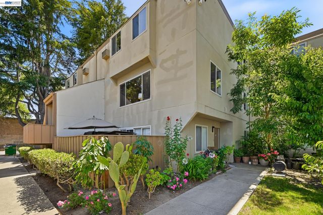 4415 Norwalk Dr 3, San Jose, CA 95129