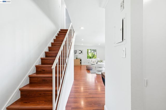 4415 Norwalk Dr 3, San Jose, CA 95129