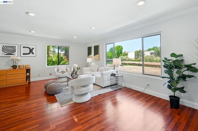 4415 Norwalk Dr 3, San Jose, CA 95129