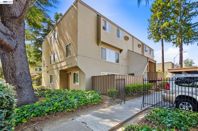 4415 Norwalk Dr 3, San Jose, CA 95129