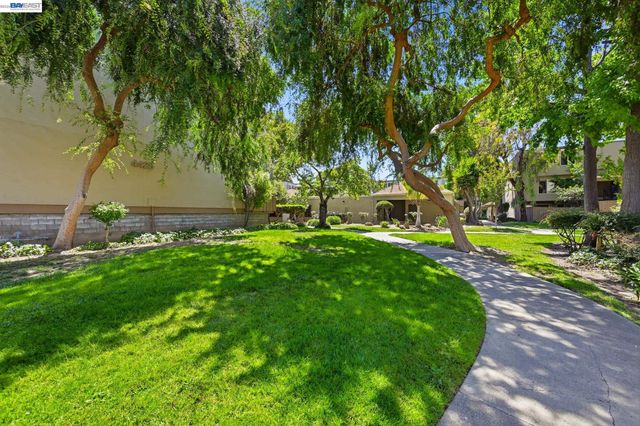 4415 Norwalk Dr 3, San Jose, CA 95129