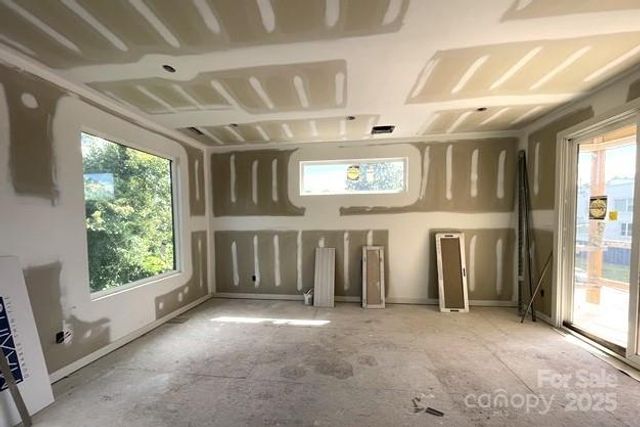 221 Walnut Avenue D, Charlotte, NC 28208