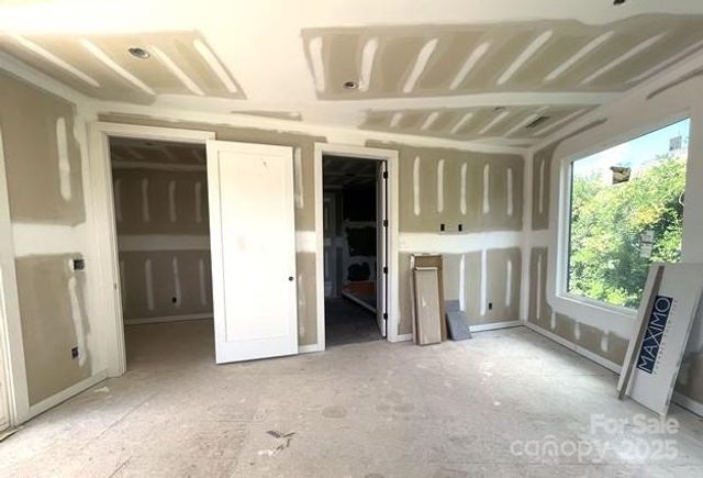 221 Walnut Avenue D, Charlotte, NC 28208