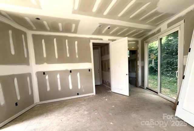 221 Walnut Avenue D, Charlotte, NC 28208