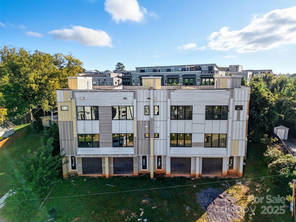 221 Walnut Avenue D, Charlotte, NC 28208