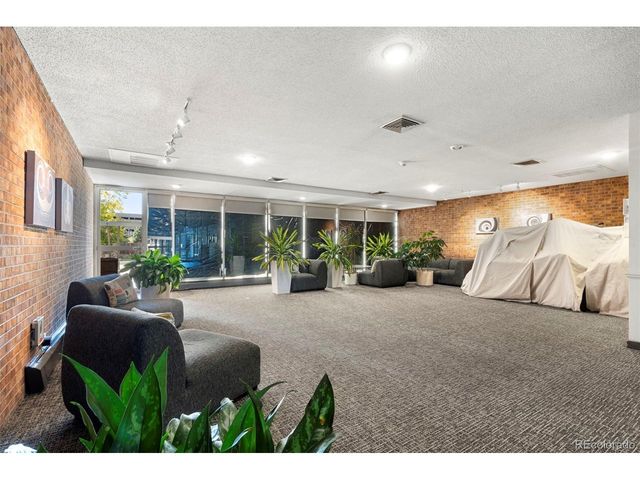 955 Eudora St 1105, Denver, CO 80220