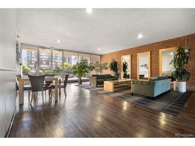 955 Eudora St 1105, Denver, CO 80220