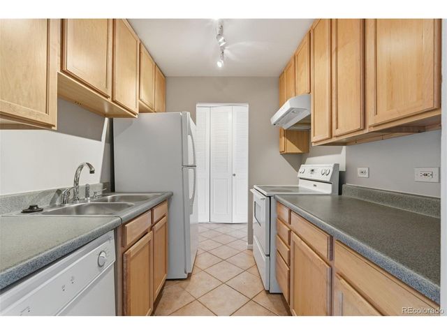 955 Eudora St 1105, Denver, CO 80220