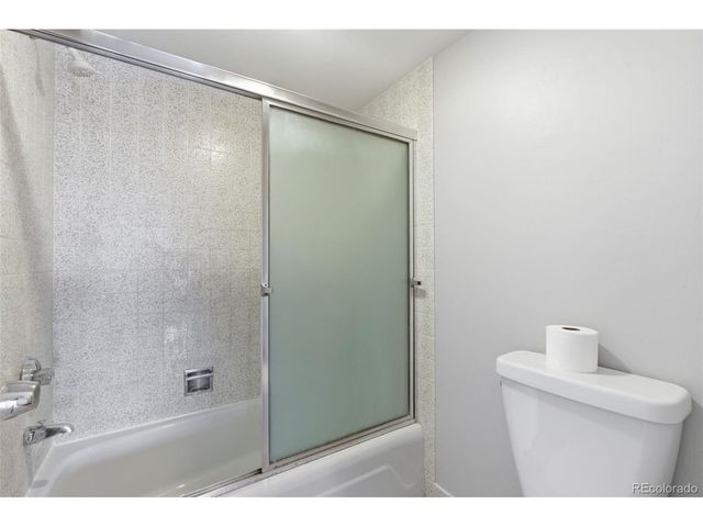 955 Eudora St 1105, Denver, CO 80220