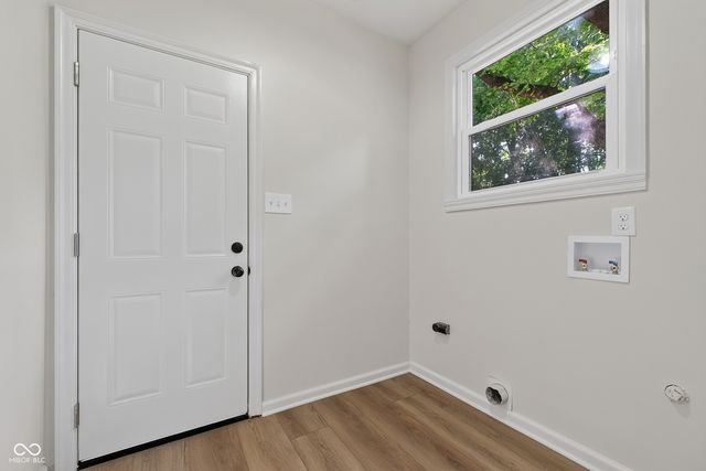 9230 Westfield, Indianapolis, IN 46240