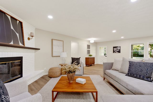 9230 Westfield, Indianapolis, IN 46240