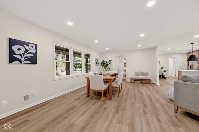 9230 Westfield, Indianapolis, IN 46240