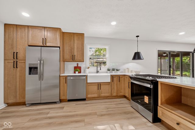 9230 Westfield, Indianapolis, IN 46240