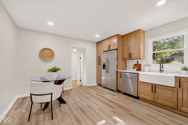 9230 Westfield, Indianapolis, IN 46240