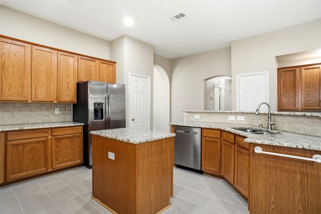 4016 Sharondale Drive, Flower Mound, TX 75022