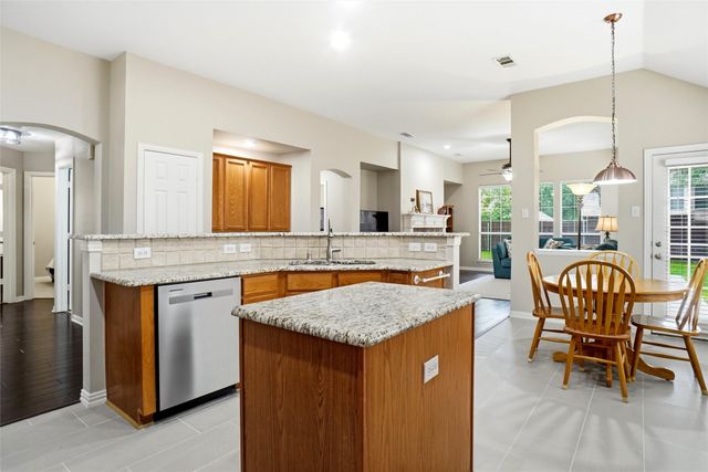 4016 Sharondale Drive, Flower Mound, TX 75022