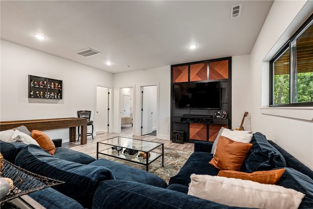 37 Shropshire Drive, Bella Vista, AR 72714