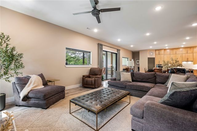 37 Shropshire Drive, Bella Vista, AR 72714