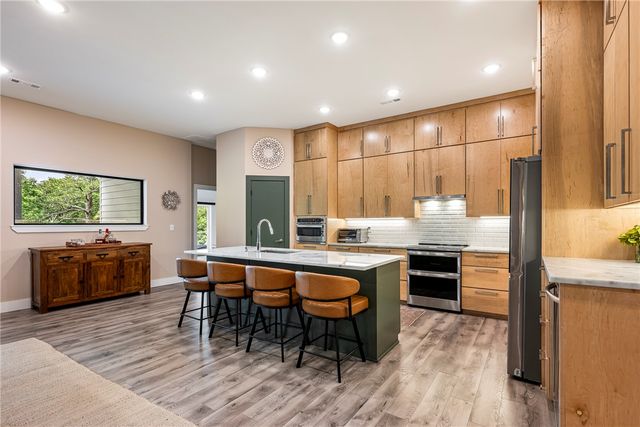 37 Shropshire Drive, Bella Vista, AR 72714