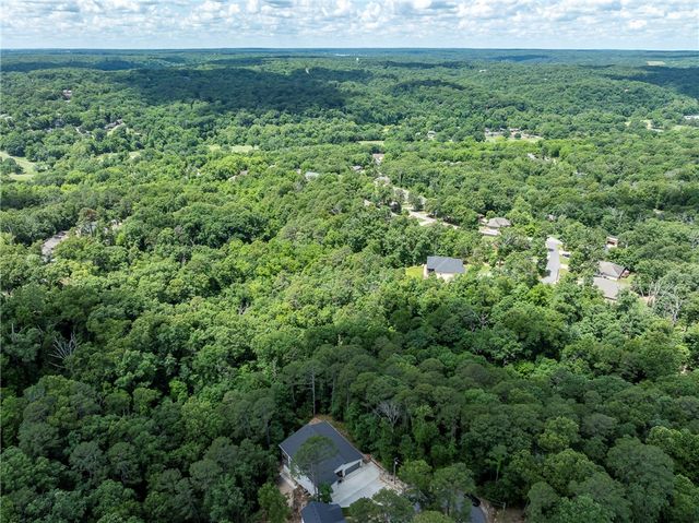 37 Shropshire Drive, Bella Vista, AR 72714