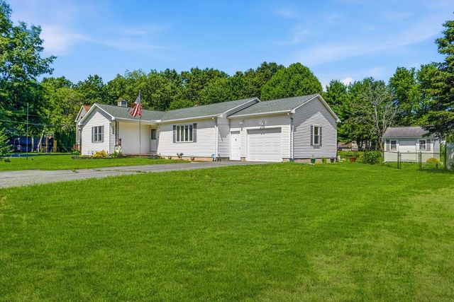 65 Plain St, Easthampton, MA 01027