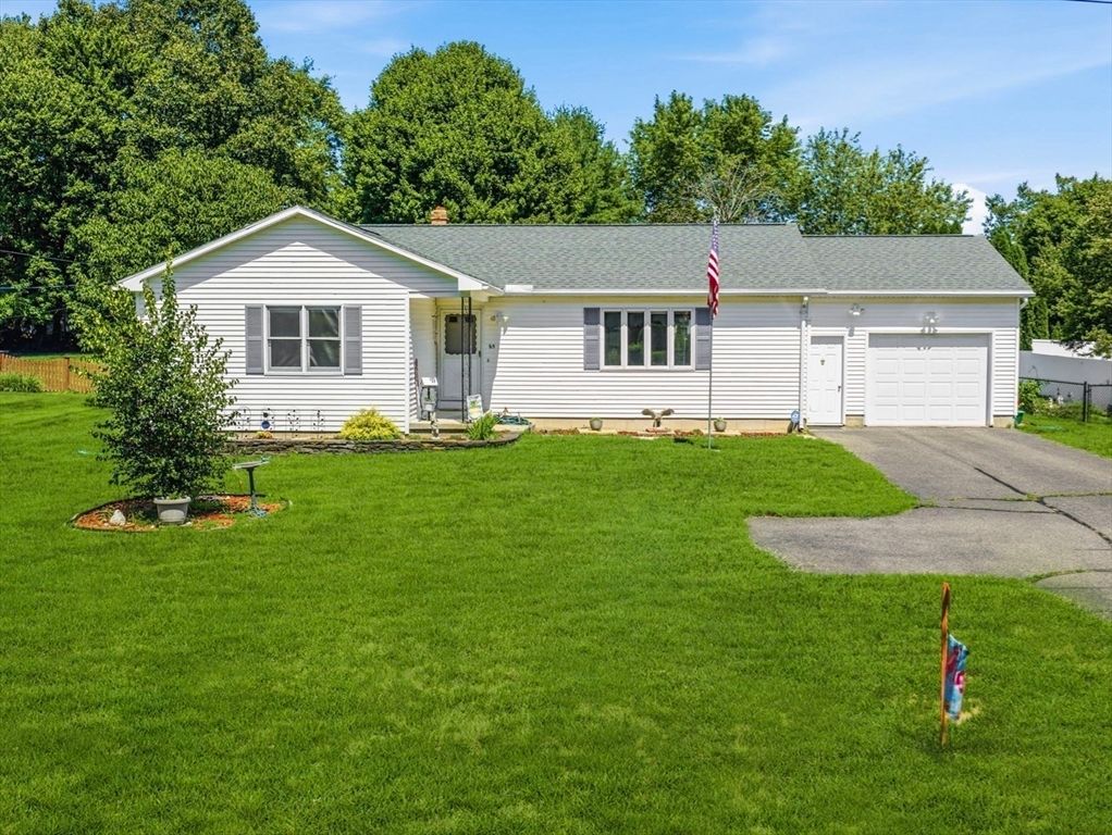 65 Plain St, Easthampton, MA 01027