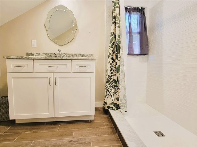 129 Connection Street, Newport, RI 02840