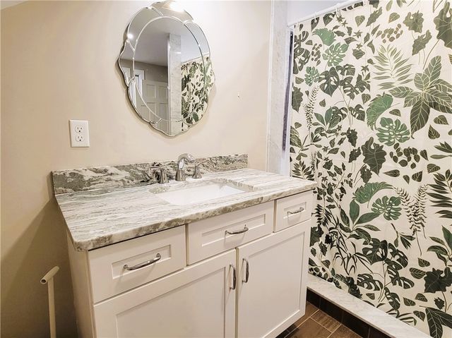 129 Connection Street, Newport, RI 02840
