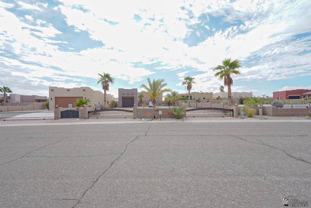 12729 E 49 St, Yuma, AZ 85367