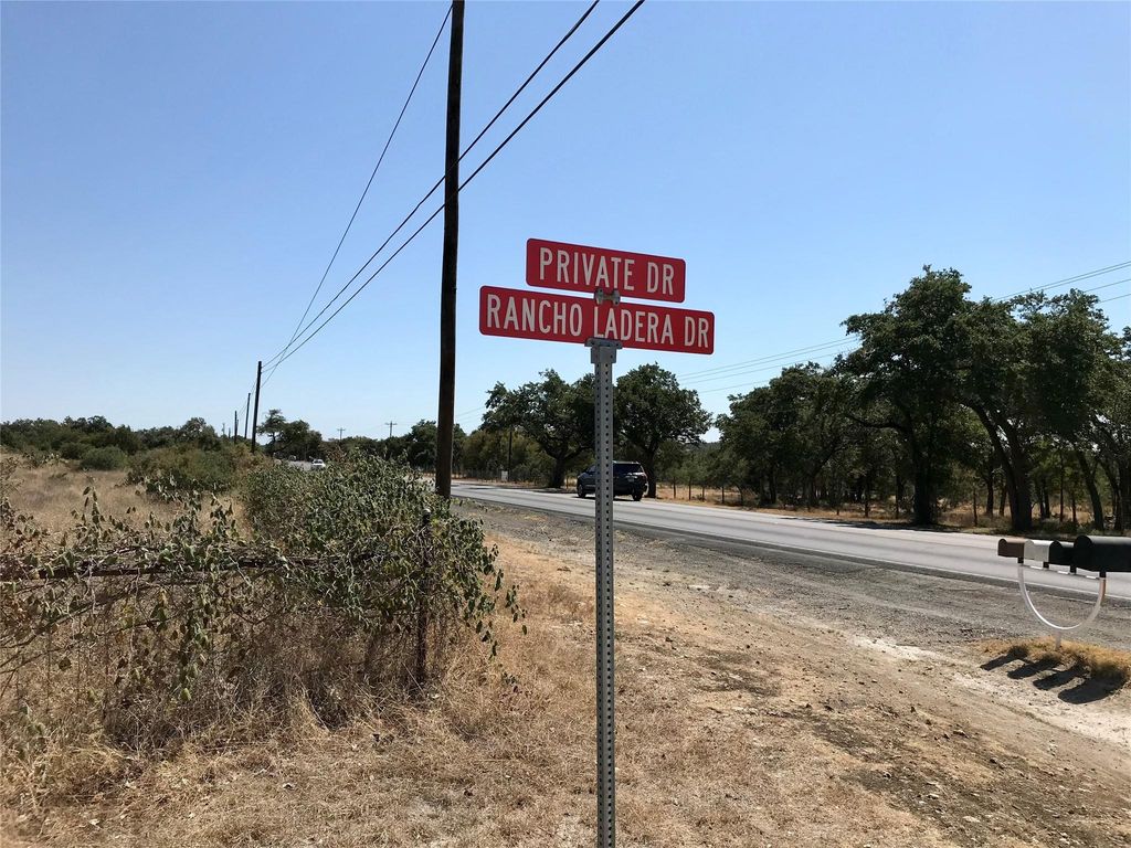 970-B 32, San Marcos, TX 78666