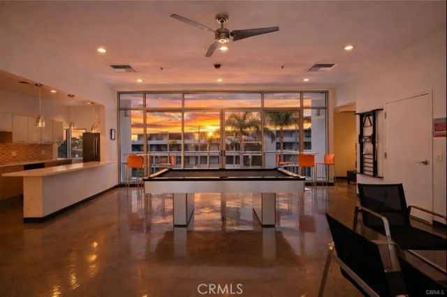 645 W 9th, Los Angeles, CA 90015