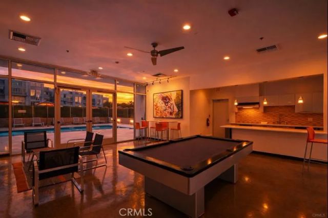 645 W 9th, Los Angeles, CA 90015