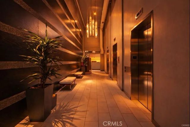 645 W 9th, Los Angeles, CA 90015