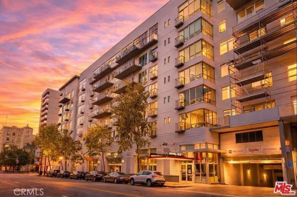 645 W 9th, Los Angeles, CA 90015