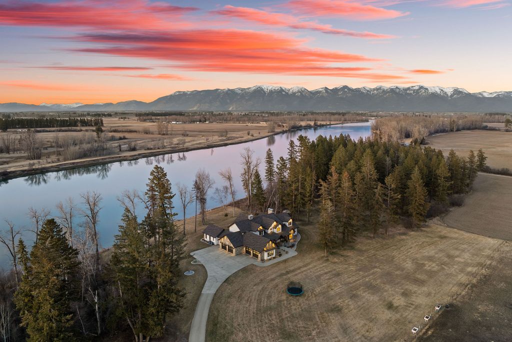 1275 Lower Valley Road, Kalispell, MT 59901