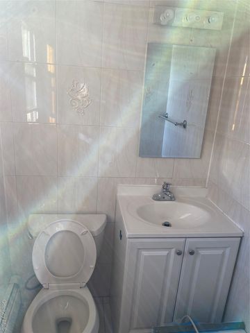 14541 Willets Point Boulevard, Whitestone, NY 11357