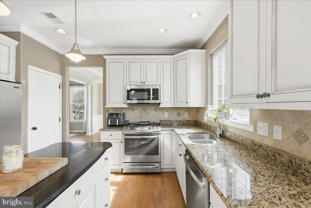 13 LONGWORTH COURT, West Creek, NJ 08092