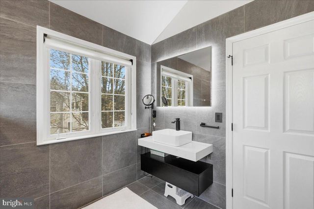 13 LONGWORTH COURT, West Creek, NJ 08092