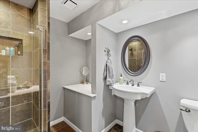 13 LONGWORTH COURT, West Creek, NJ 08092