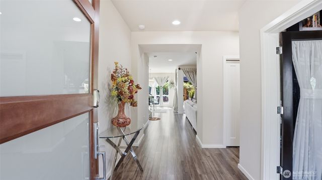 3709 NE 24th Street, Renton, WA 98056